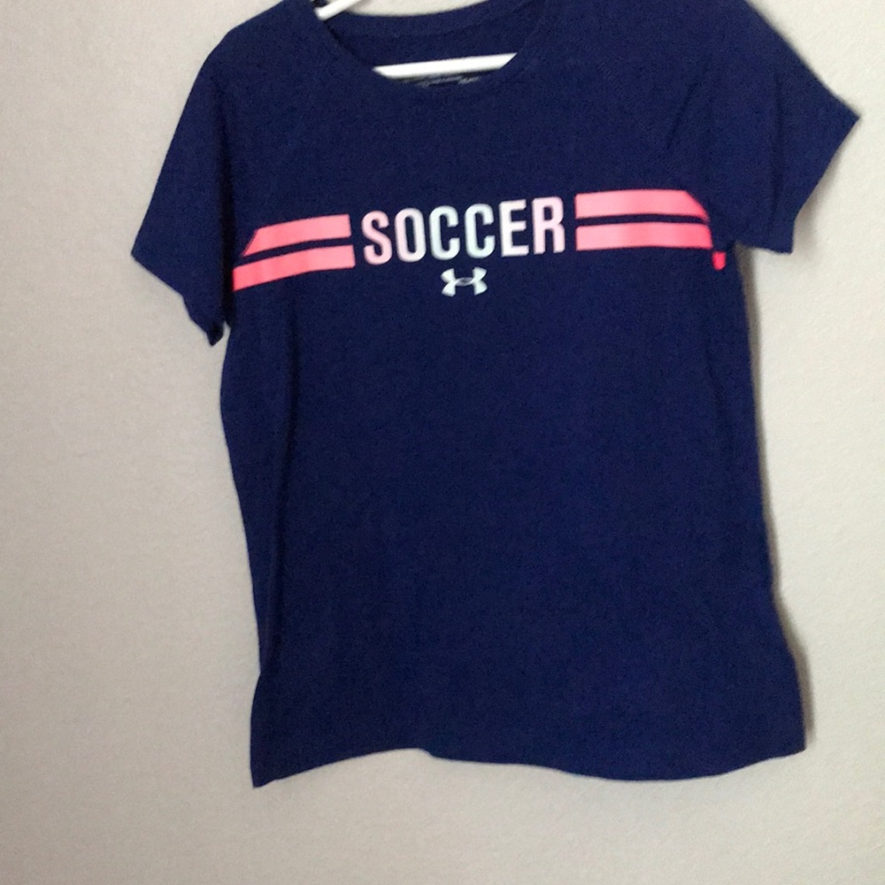 Girls Under Armour sport shirt 🏫
